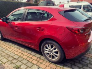 Mazda 3 po naprawie blacharsko-lakierniczej w kolorze 41V